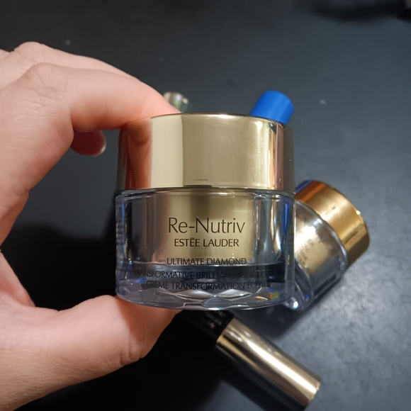 Estee Lauder 5-Piece Deluxe Set | $300 VALUE | Re-Nutriv & Advanced Night New! - Picture 2 of 9